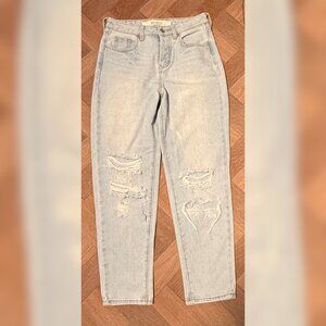Brandy Melville Melville Distressed Light Wash Mom Jeans Size 25 100% Cotton Rip